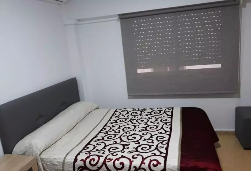 פונדק Pension Colón