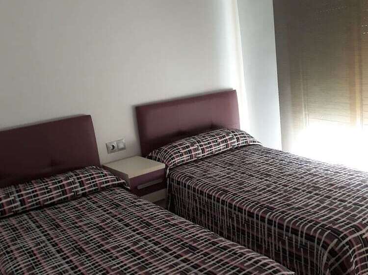 Hostal Pension Colón