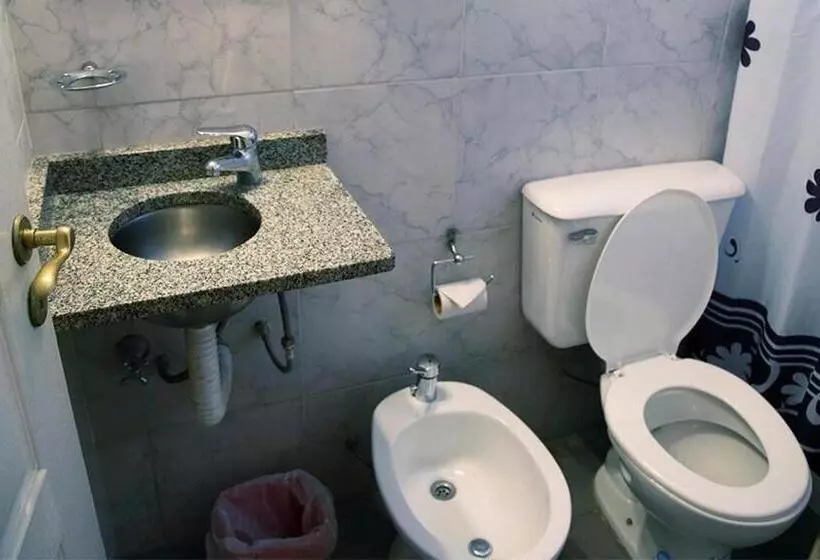 هتل Aires Express