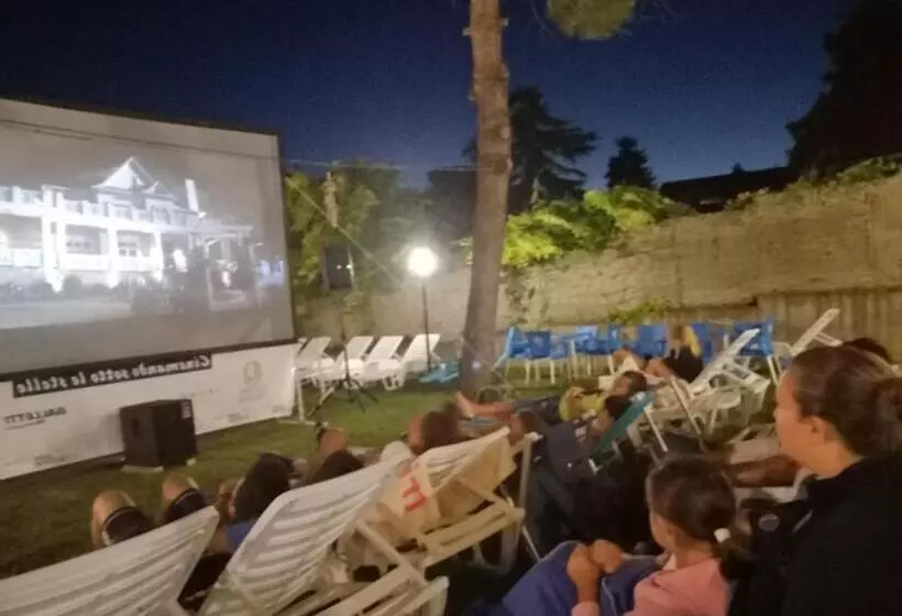 ホテル Albergo Nuovo Gianduia