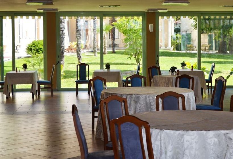 בית מלון כפרי Ariotto Village