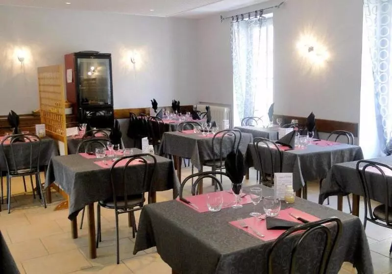 Отель Auberge De La Cloche