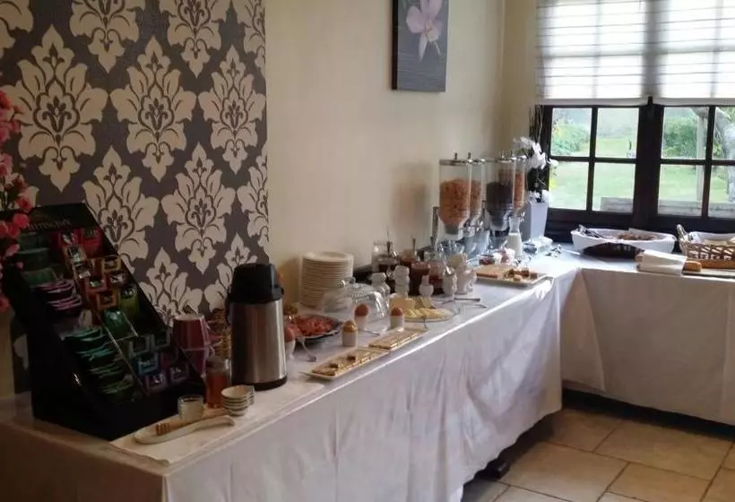 Отель Auberge Des Vieux Moulins Banaux