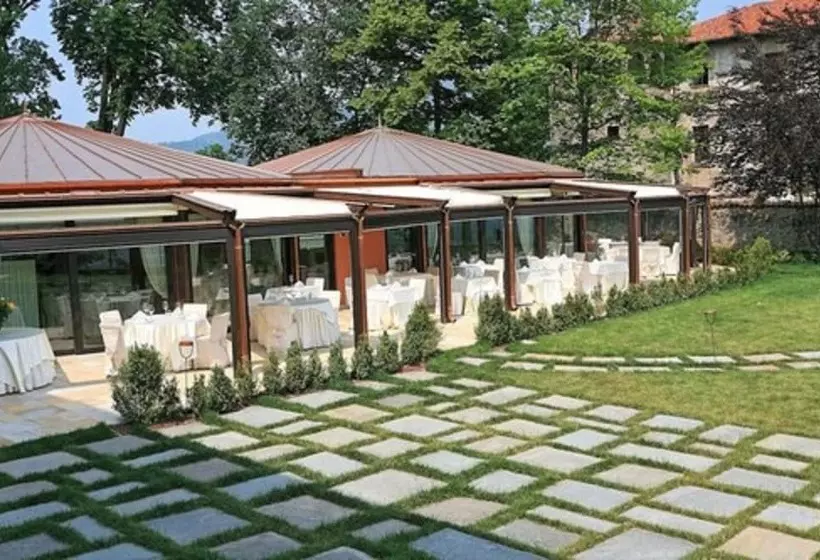 Отель Castello Rosso