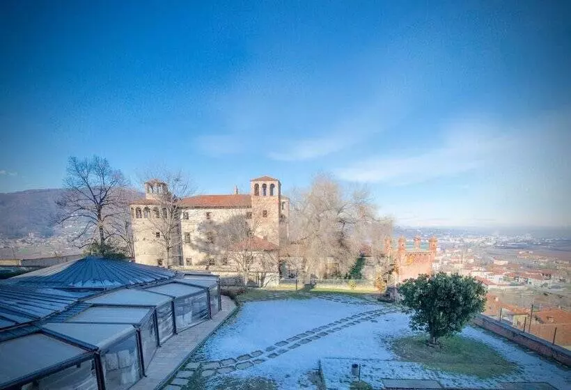 Отель Castello Rosso