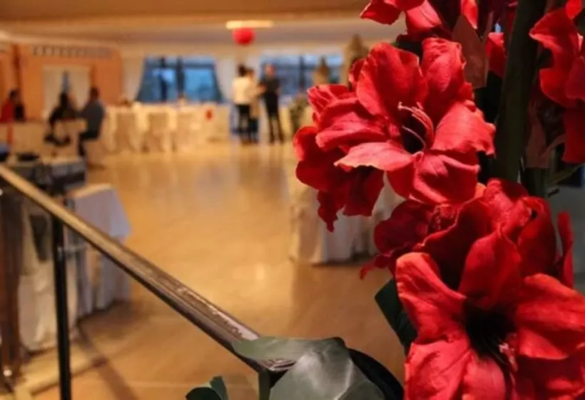 Отель Castello Rosso