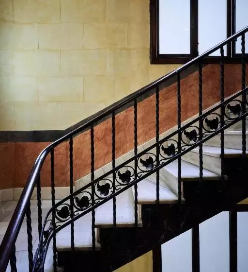 Отель Catalonia El Pilar