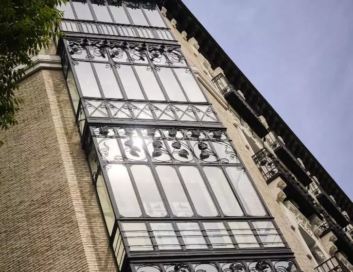 Отель Catalonia El Pilar