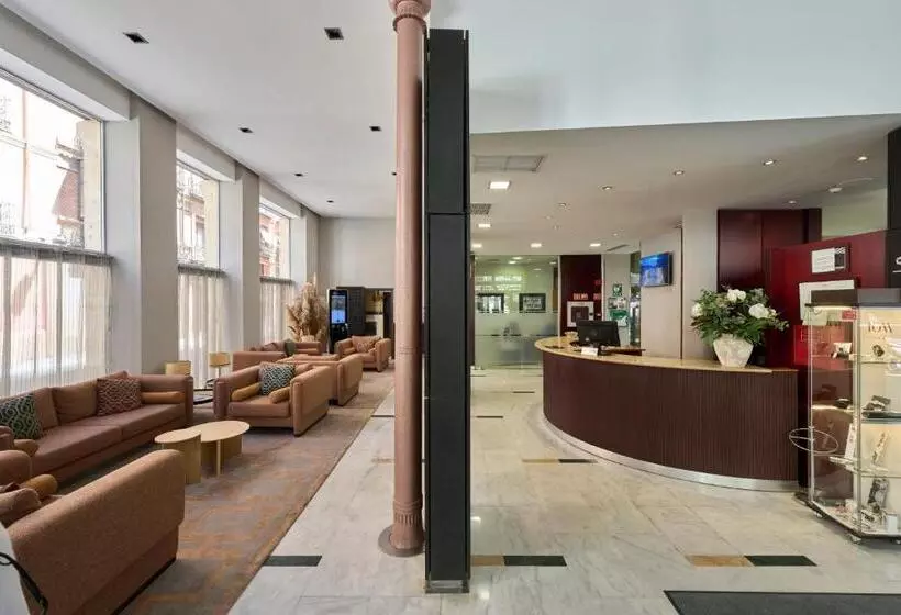 Отель Catalonia El Pilar