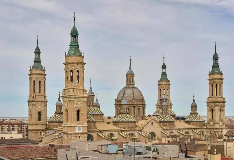 Отель Catalonia El Pilar