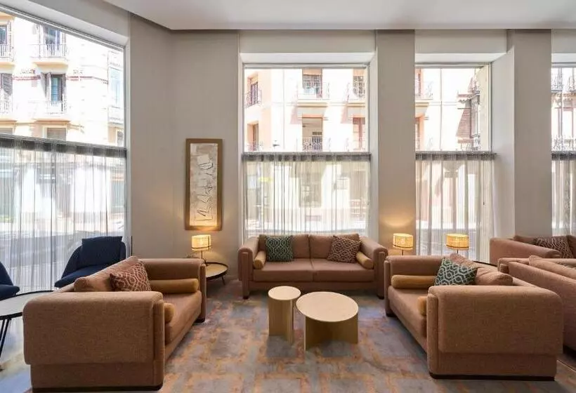 Отель Catalonia El Pilar