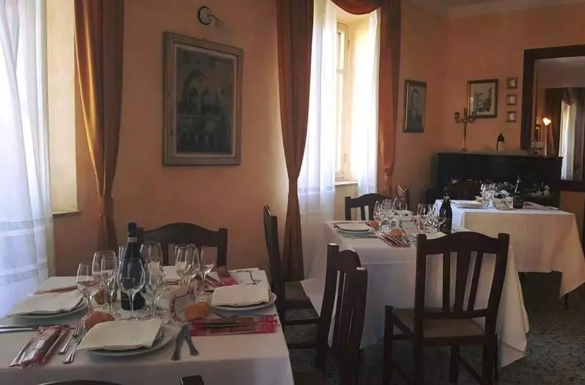 Hotelli Affitta Camere Il Commercio