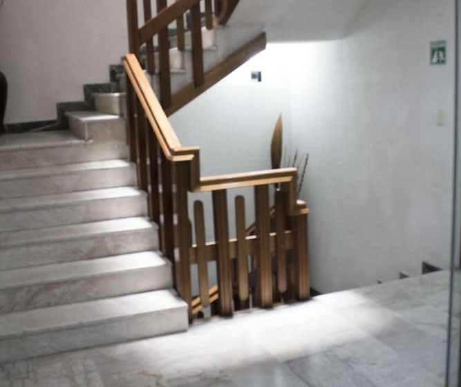 Estanza Hotel & Suites