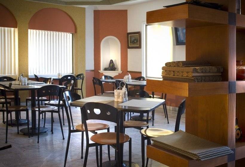 Estanza Hotel & Suites