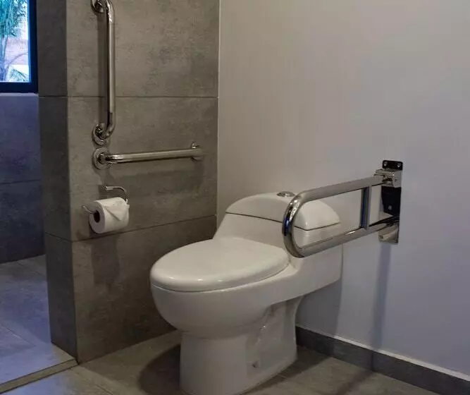 Estanza Hotel & Suites