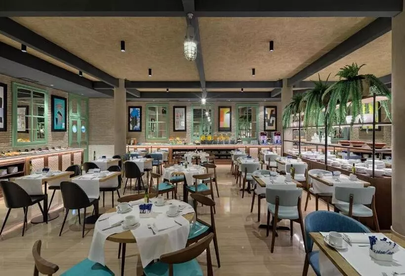 Отель H10 Marina Barcelona