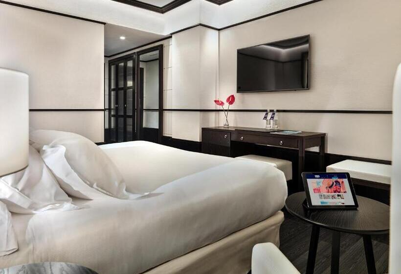 Отель H10 Marina Barcelona