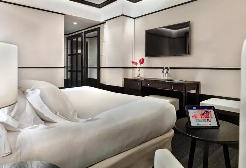 Отель H10 Marina Barcelona