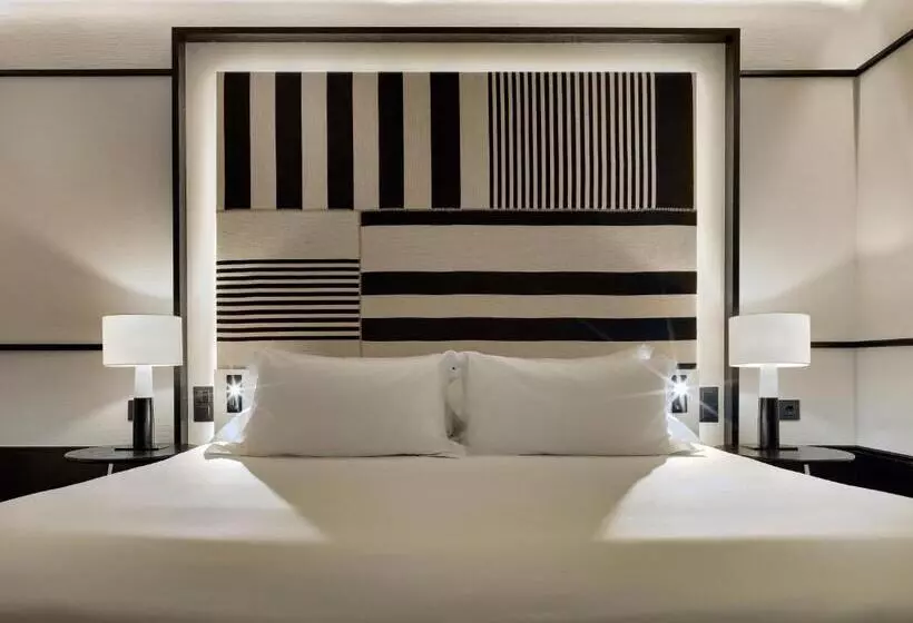 Отель H10 Marina Barcelona