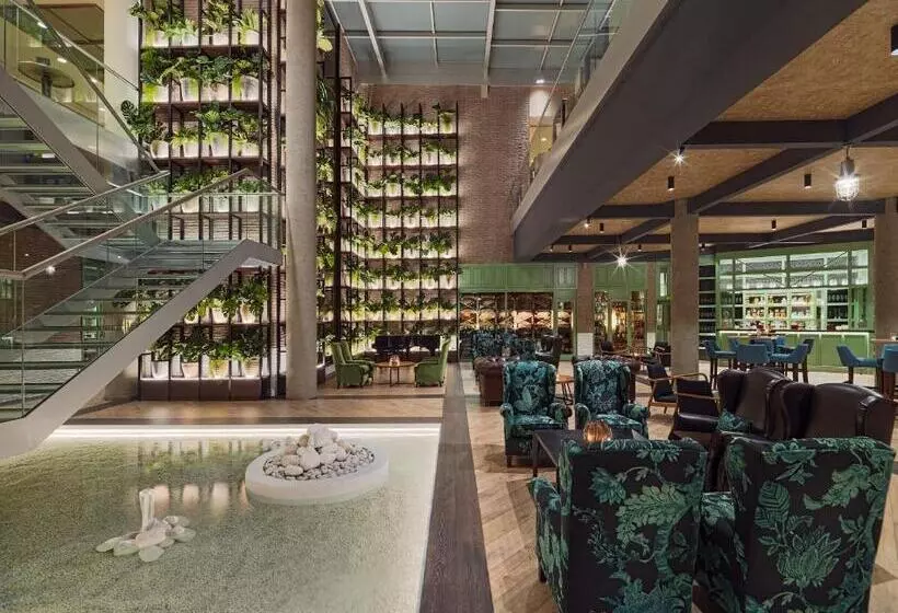 Отель H10 Marina Barcelona