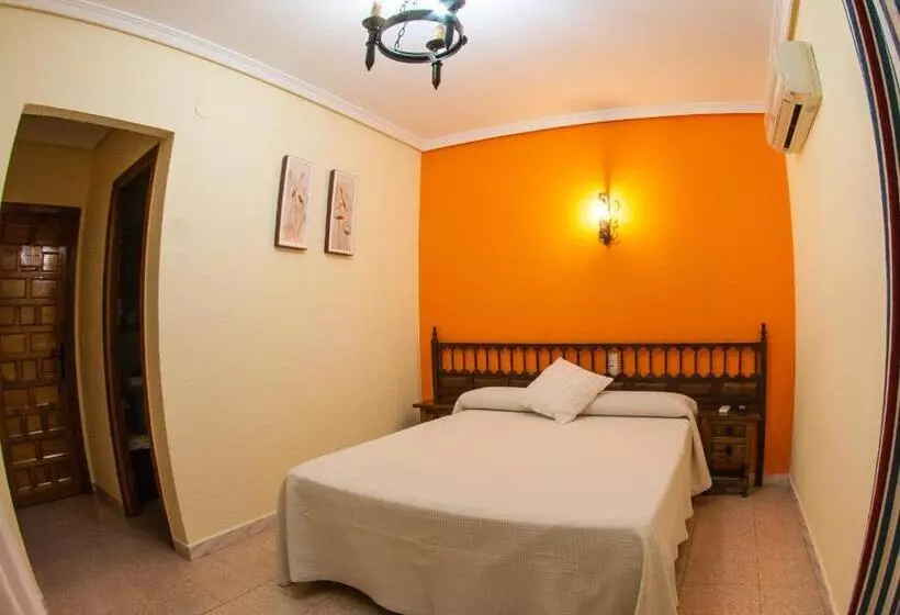 호텔 Hostal Guadiana