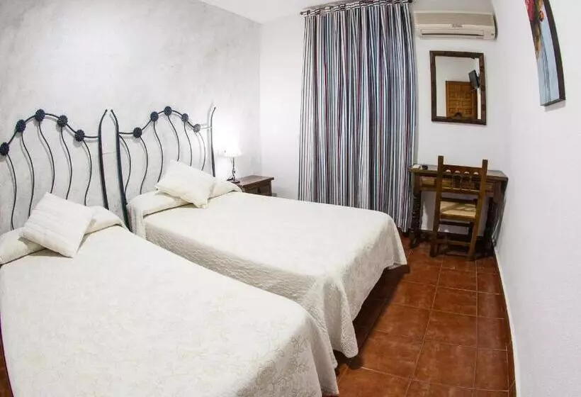 호텔 Hostal Guadiana