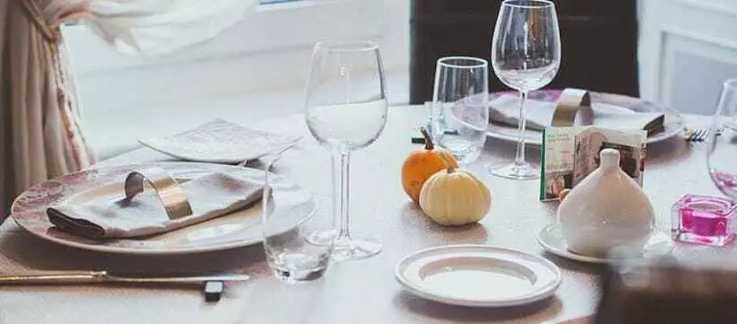 ホテル Hôtel Logis Le Bourbon