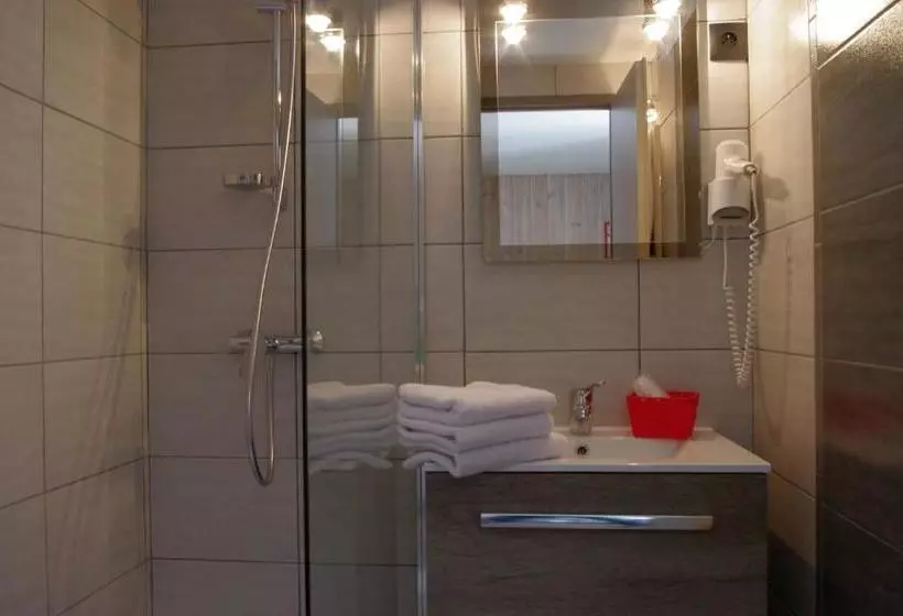 Отель La Clé Des Champs