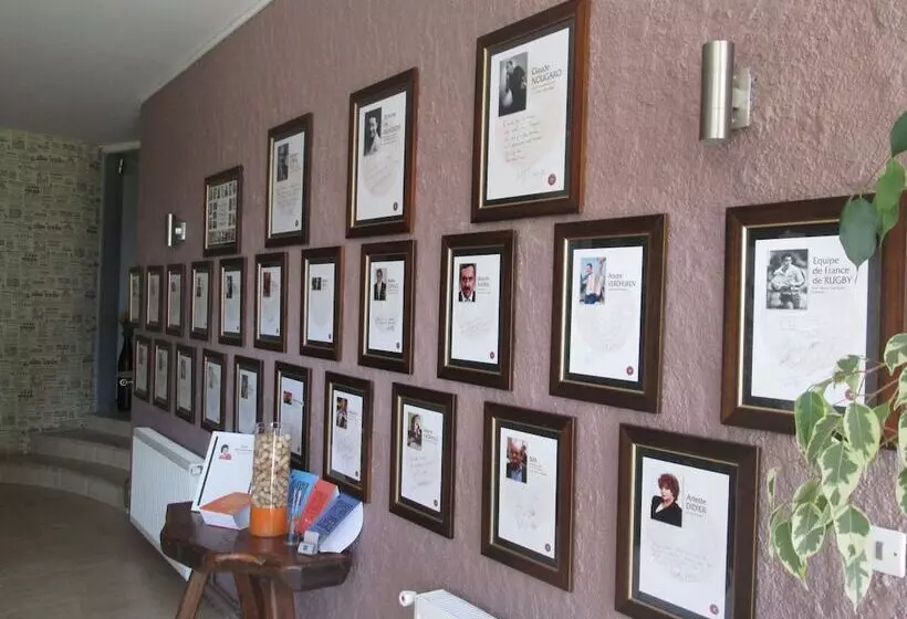 Отель Les Gravades