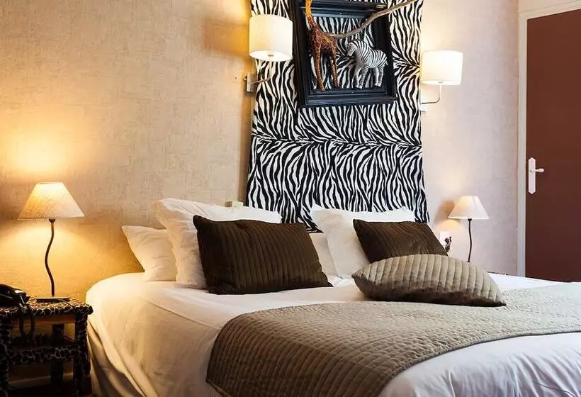 ホテル Logis Le Relais Sarrasin