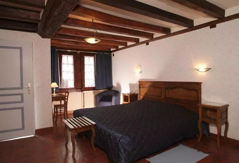 Отель Manoir De L Acherie