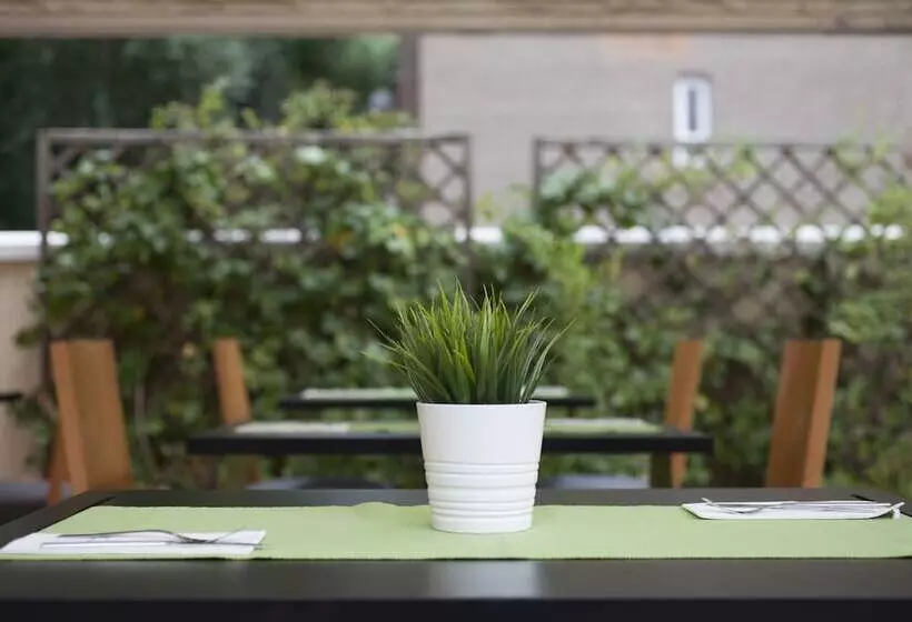 هتل Porcel Torre Garden