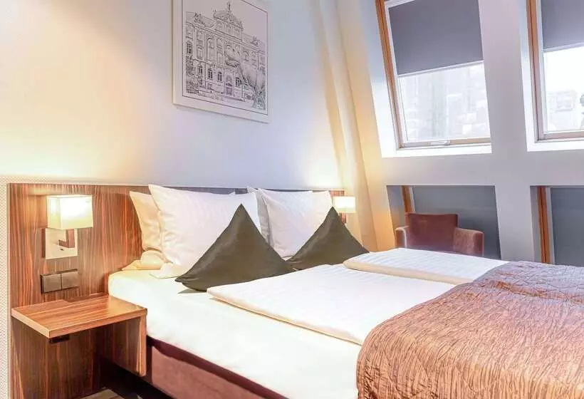 Szálloda Ramada By Wyndham Frankfurt Central Station