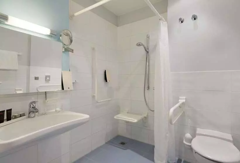 Szálloda Ramada By Wyndham Frankfurt Central Station