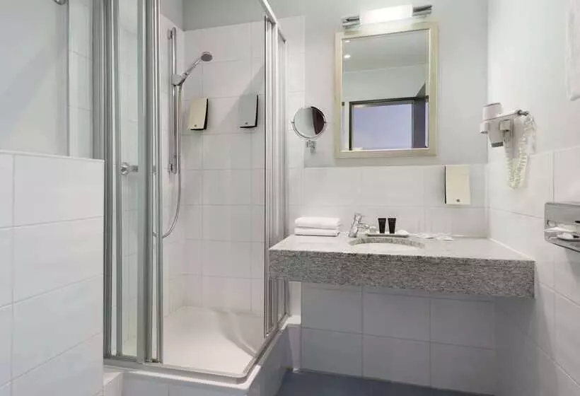 Szálloda Ramada By Wyndham Frankfurt Central Station