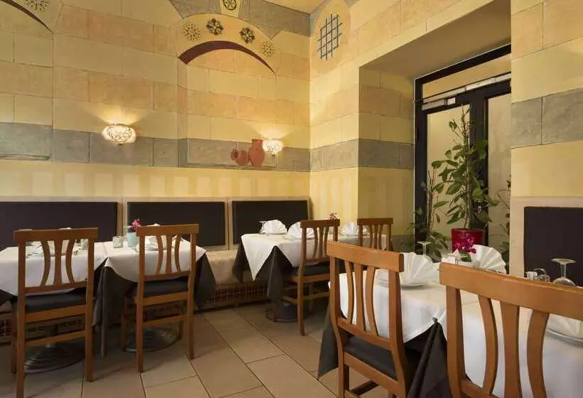 Szálloda Ramada By Wyndham Frankfurt Central Station