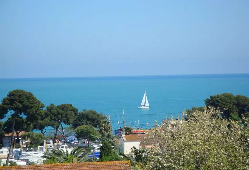 Inter-Hotel Résidence Sea Side Park 