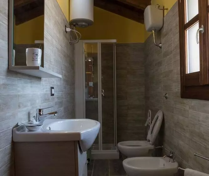 Aamiaismajoitus (B&B) Arroccas De Is Istellas