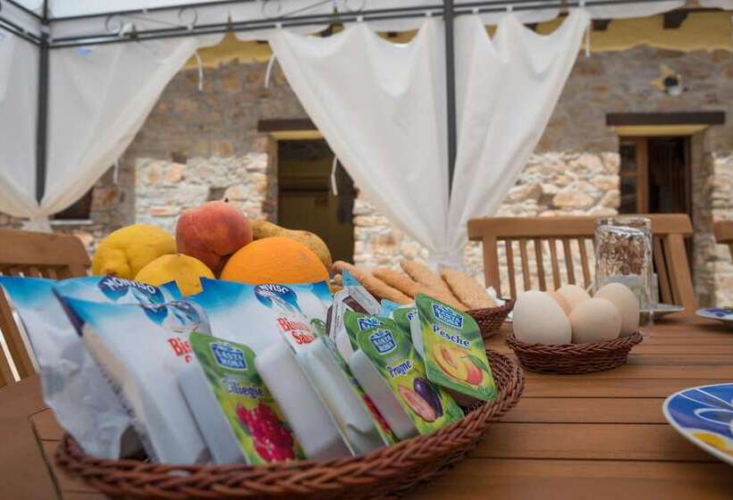 مبيت وإفطار Arroccas De Is Istellas