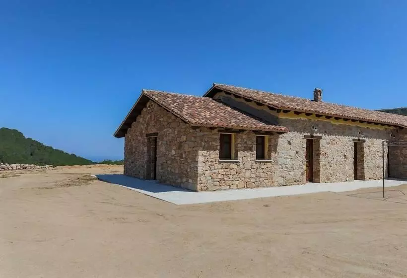 Aamiaismajoitus (B&B) Arroccas De Is Istellas