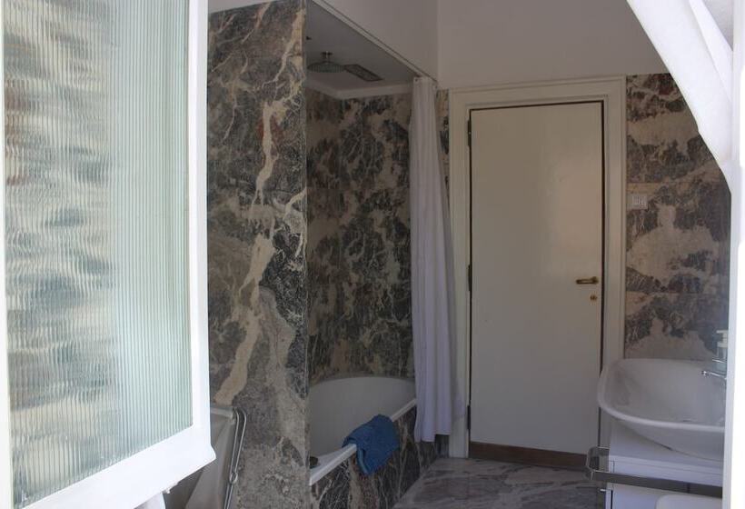 تختخواب و صبحانه Dad S Atelier