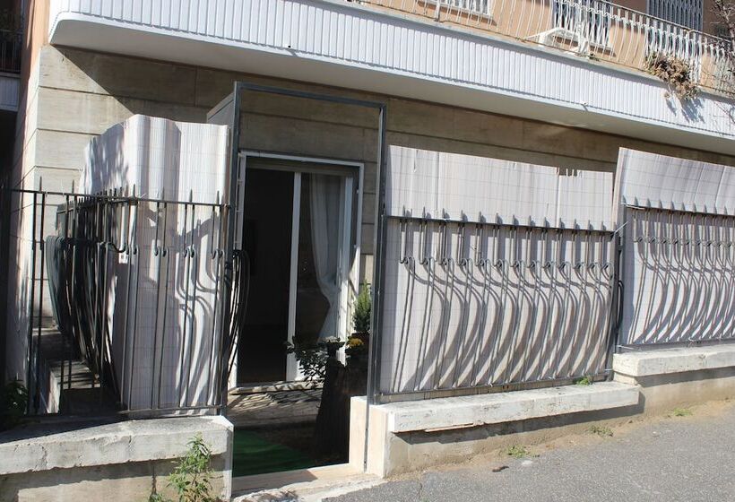 تختخواب و صبحانه Dad S Atelier