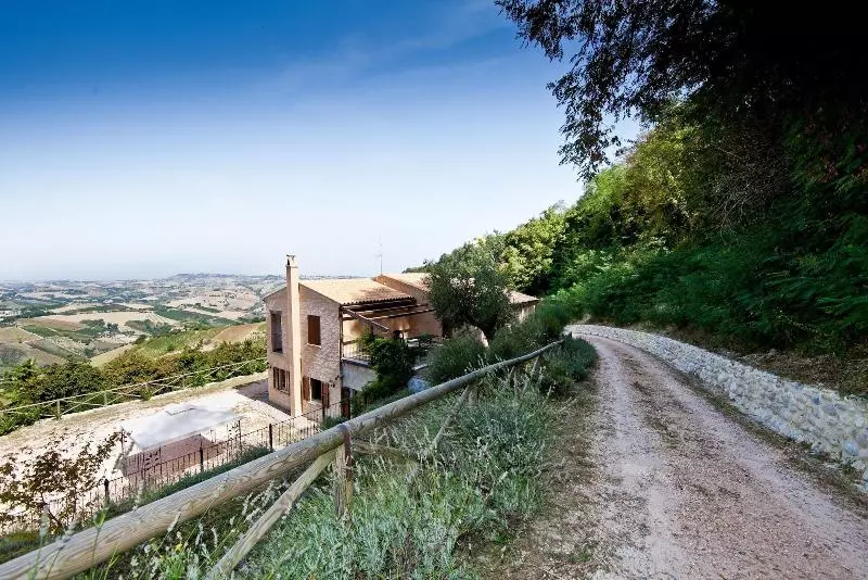 Aamiaismajoitus (B&B) La Casa Nel Bosco