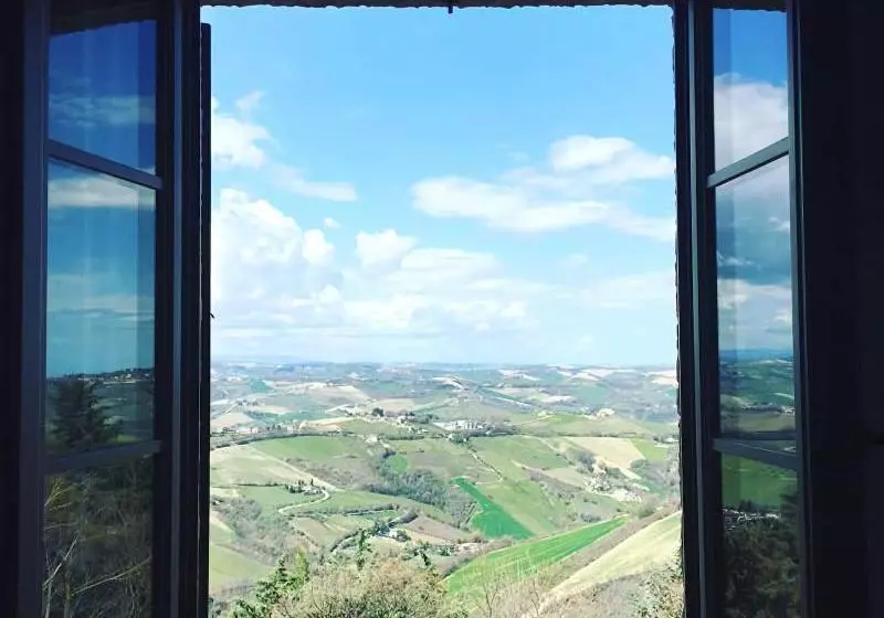 Aamiaismajoitus (B&B) La Casa Nel Bosco