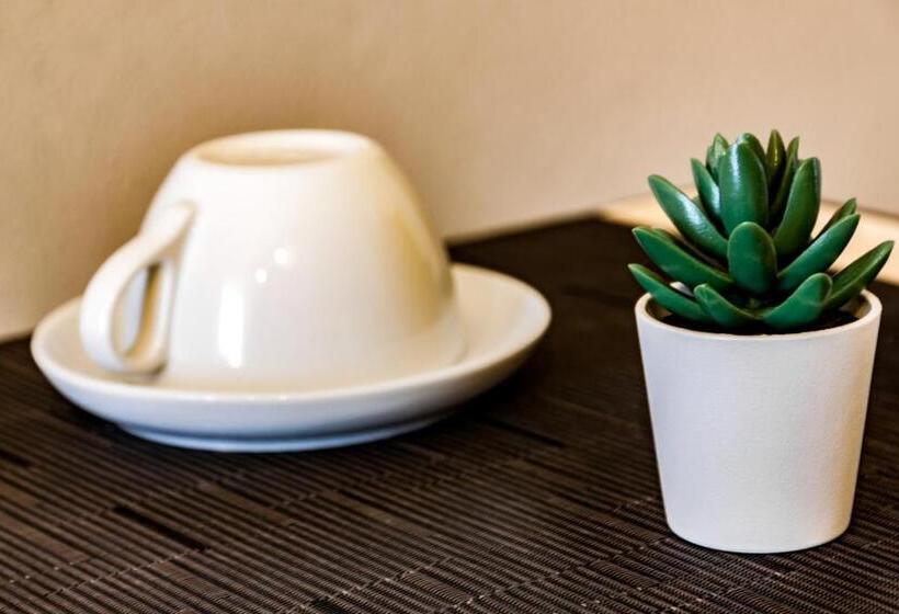 تختخواب و صبحانه Travel Station Bedandbreakfast