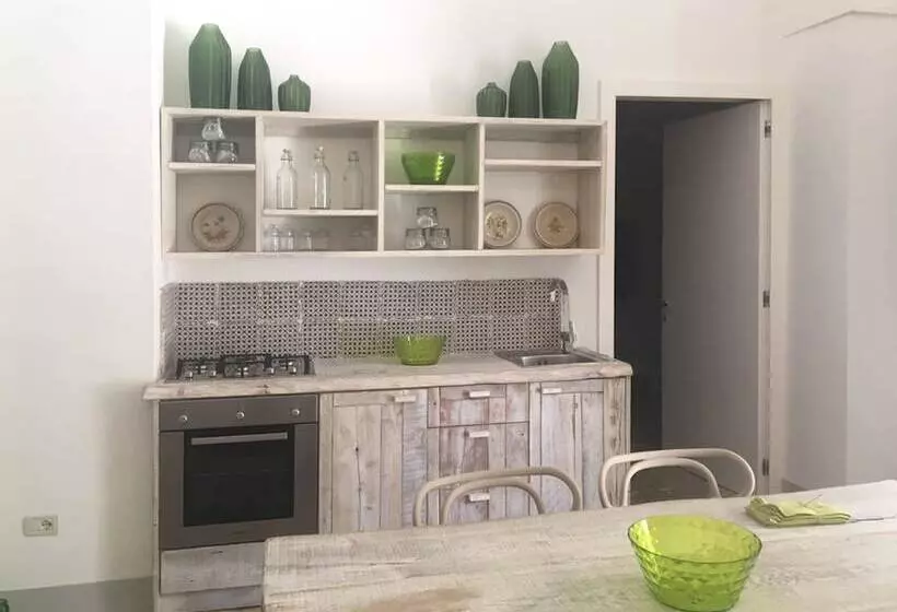 Aamiaismajoitus (B&B) Villa Starace Suites Et Appartements