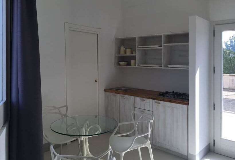 צימר Villa Starace Suites Et Appartements