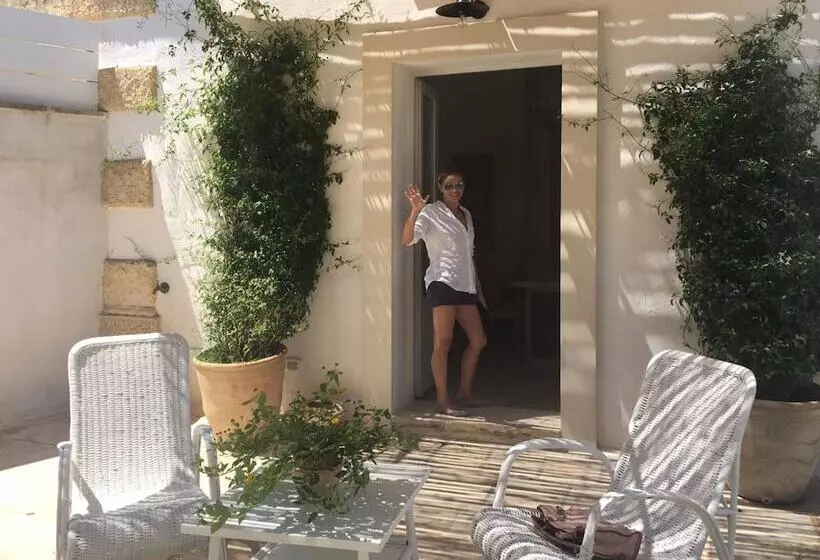 Aamiaismajoitus (B&B) Villa Starace Suites Et Appartements