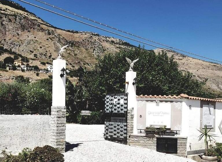 Grotta Dei Puntali B&b