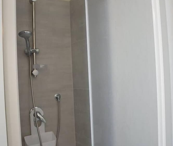 پانسیون Amunì